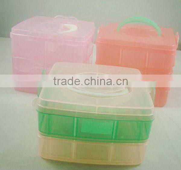 Plastic food storage container / Pet food container