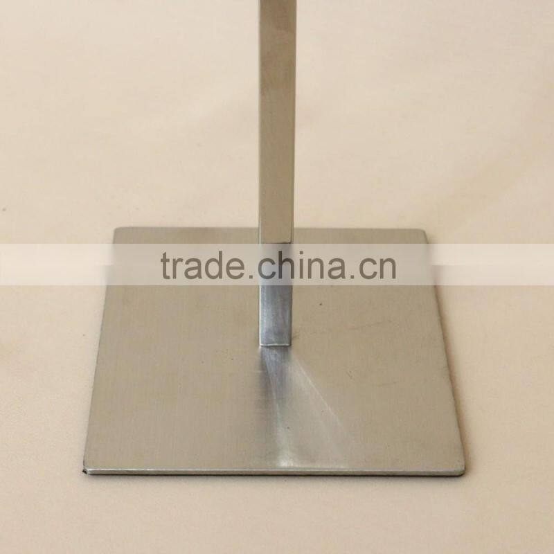 QD-H28 High quality sample metal rack for bags suits display