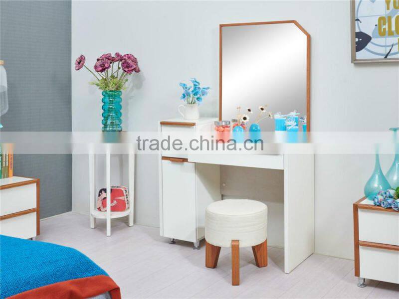 Modern high glossy white dresser with mirror in bedroom furniture set