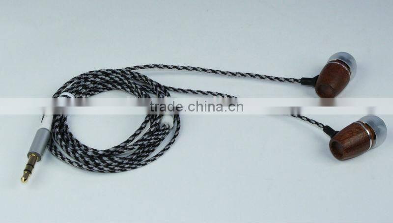 2014 hot selling stereo cheap wood earphone from Shenzhen headphone factory