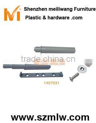 dyadic door of rebound hinge