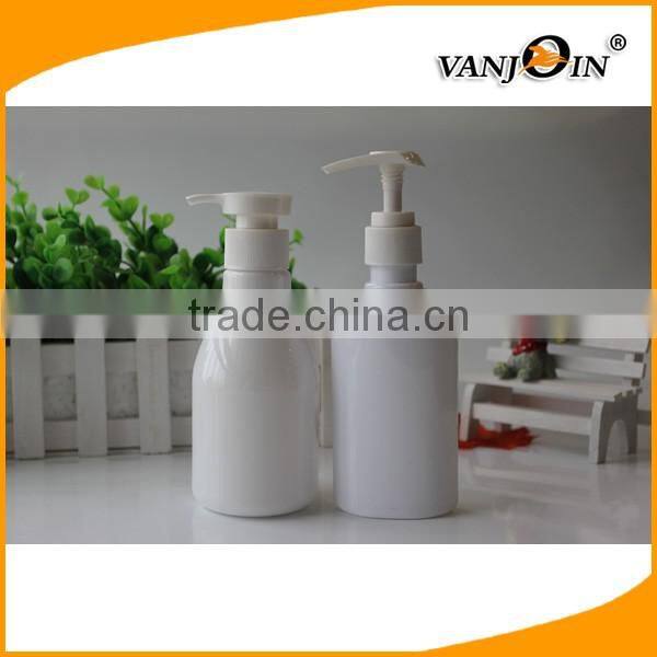 3Oz plastic Spray Bottle with Fine Mist Atomizer for Essential Oils Cleaning