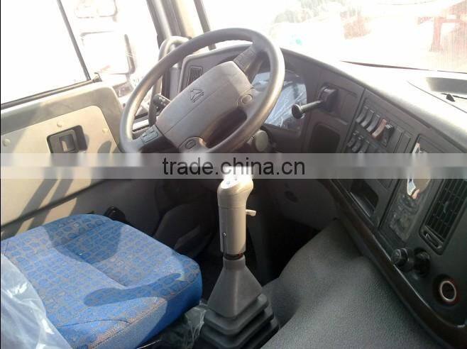 SINOTRUK HOWO 8x4 Truck for Cement (ZZ1317M3261W)