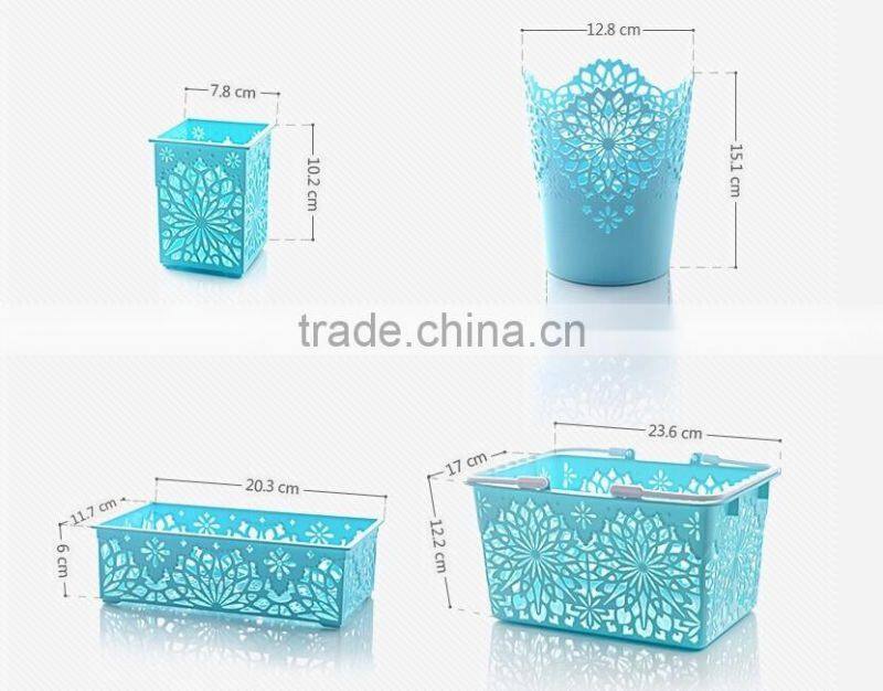 with two handles ,plastic bath basket