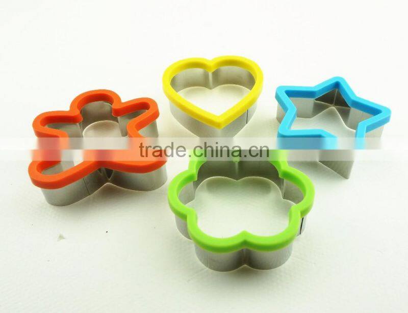 47082 Stainless Steel With Silicone Cover Cookie Cutter
