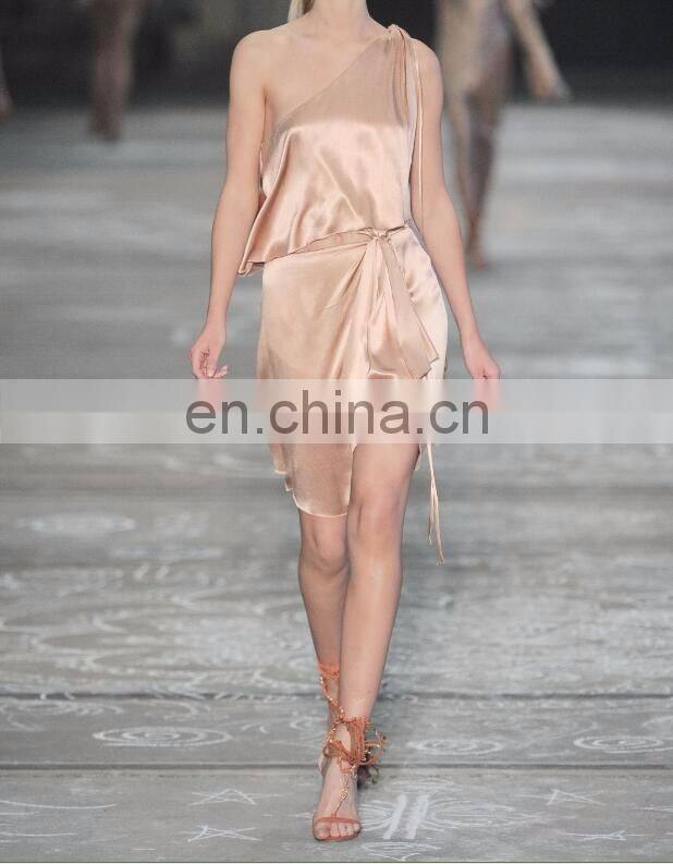 2017 Fashion Show New Runway Satin Beige Sleeveless Two Layers Knee Length Dress