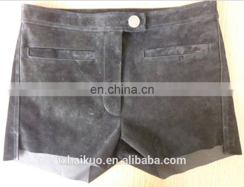Ladies sheep leather grey hot pants with mental button