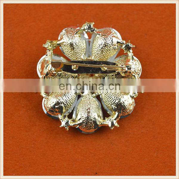 new designs crystal rhinestone brooch for garment decoration