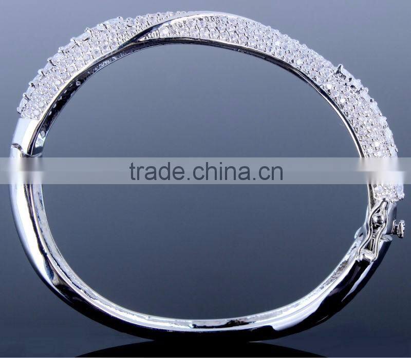 Exclusive Design Trendy Irregular Shape Setting CZ Crystal Bridal Jewelry Bangle