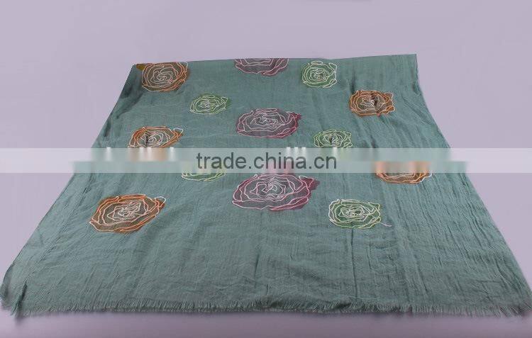 Wholesale Colorful Flower Cotton Women Fashion Embroidery Scarf With Tassel