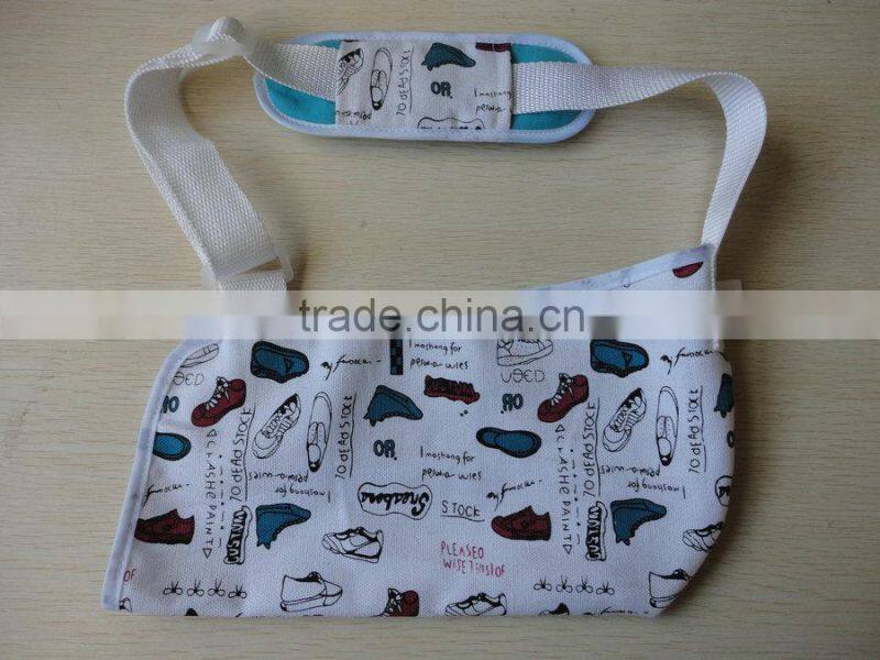 Runde Medical immobilizing arm sling for child with CE approved