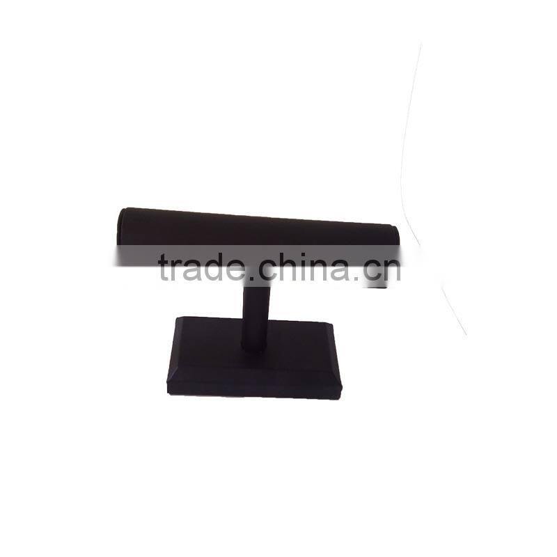 Elegant Medium Upright Neck Form