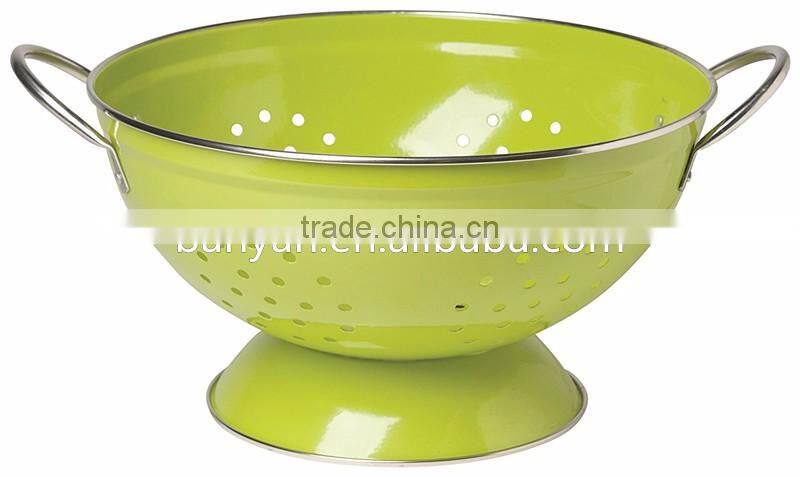 Wholesale Kitchen Food Washing Self Draining Pasta Bowl Wide Grip Handles
