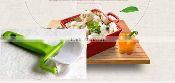 Wholesale Stock Small Order Kitchen 360 Degree Rotate Dumpling Wrapper Mould