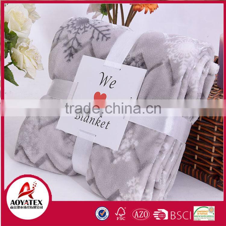 100 polyester christmas snowflake design printed flannel fleece blanket