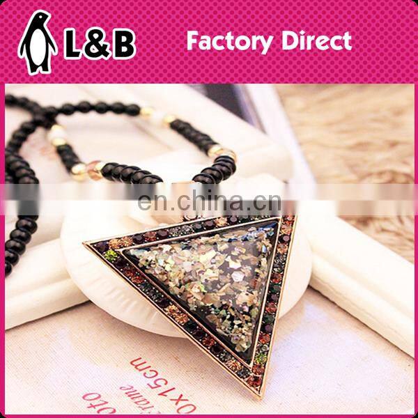 2016 fashion handmade round square triangle fancy cheapest pendant handmade chunky bead necklace
