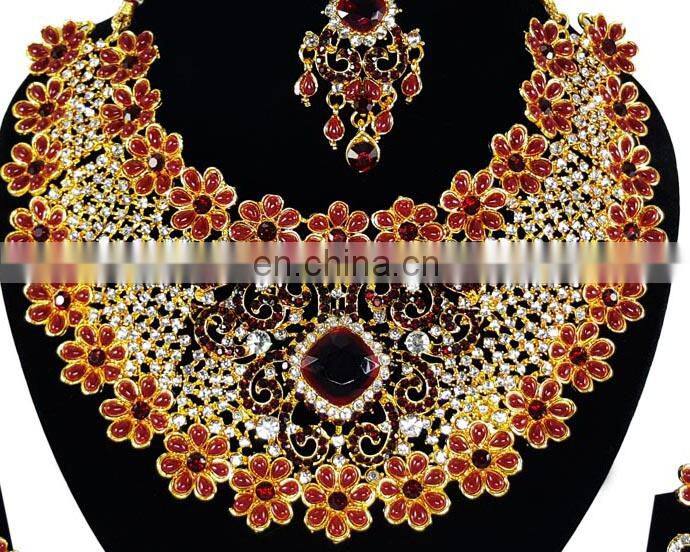 Beautiful Floral Designer Dark-Red Color Gold Plated Kundan Zerconic Necklace Earrings Tikka