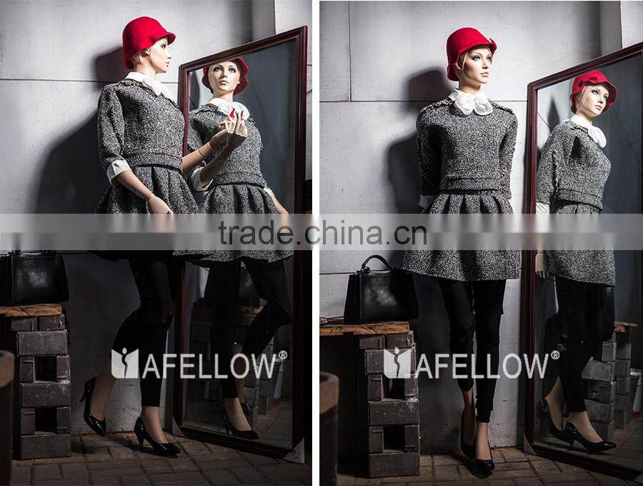 Realistic female fiberglass movable mannequins for show clothing
