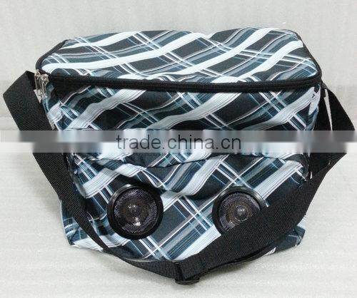 insulated cooler bag with colorful fabric