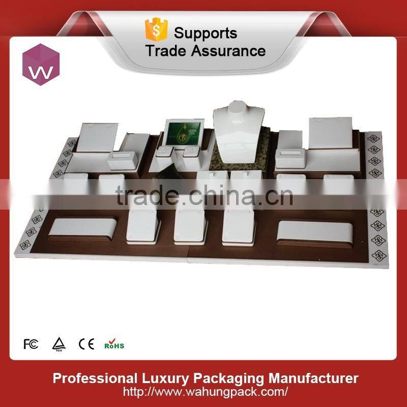 Wooden Luxury Jewelry Counter Display For Diamond Jewelry Showcase