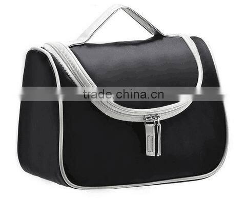 light-weigh and good quality travel makeup bag and cosmetic bag