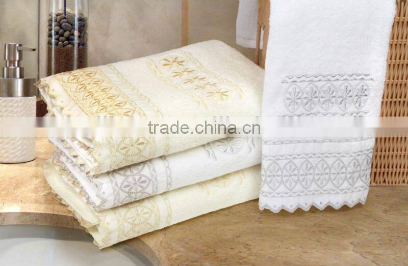 towels set with lace and embroidery