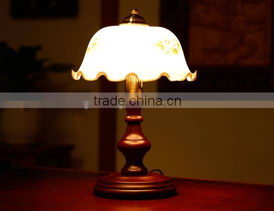 2015 Hot sell European Wooden Table lamp,Bedside Lamp lighting for display