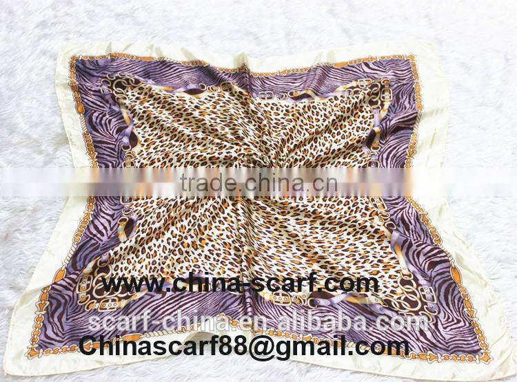 Silk scarf leopard print