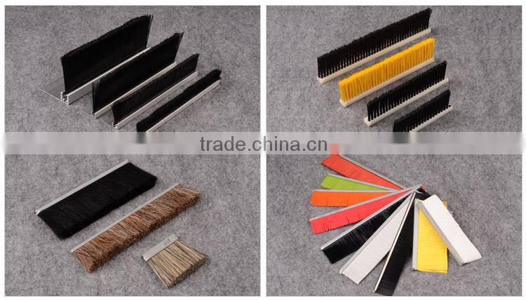 Durable grommet brush line