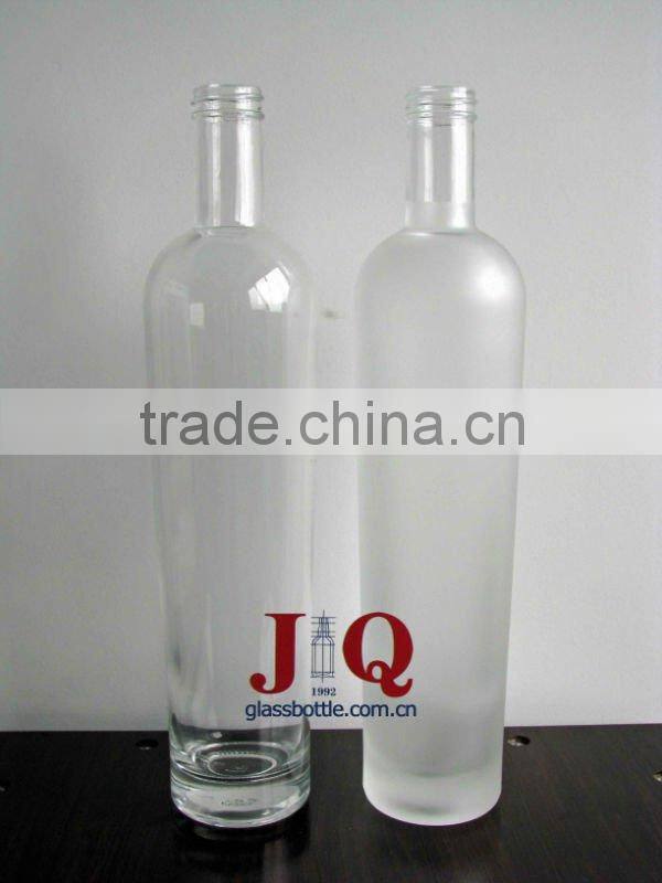750ml clear glass vodka bottle
