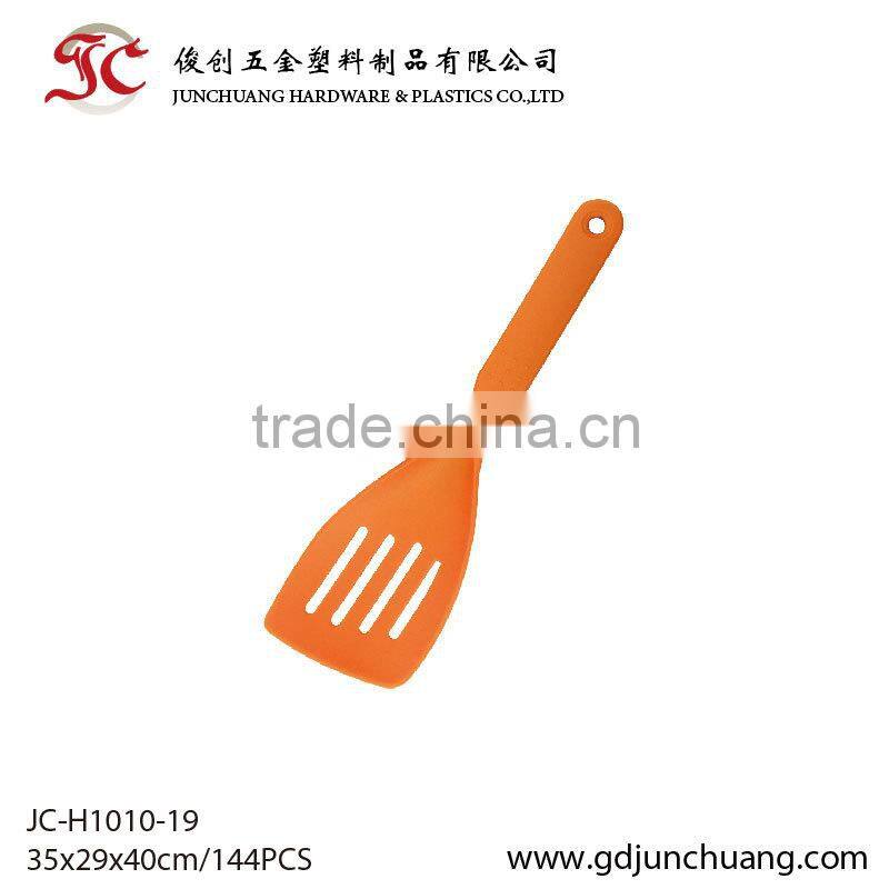 FDA LFGB nylon kitchenware cooking slotted omelet turner