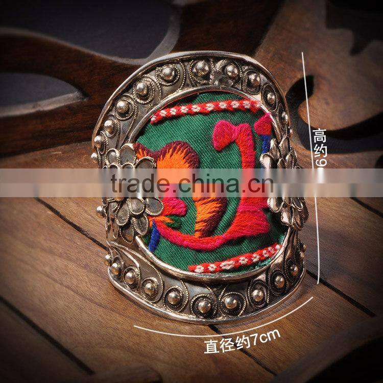 2016 new arrival cheap wholesale hmong bracelets vintage women bracelets