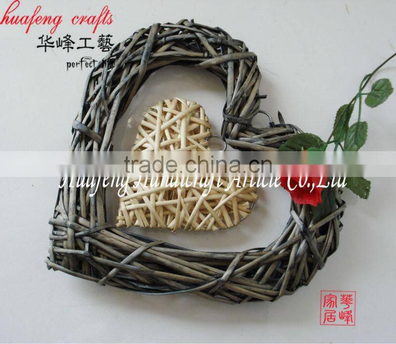 wicker star-shaped decorations