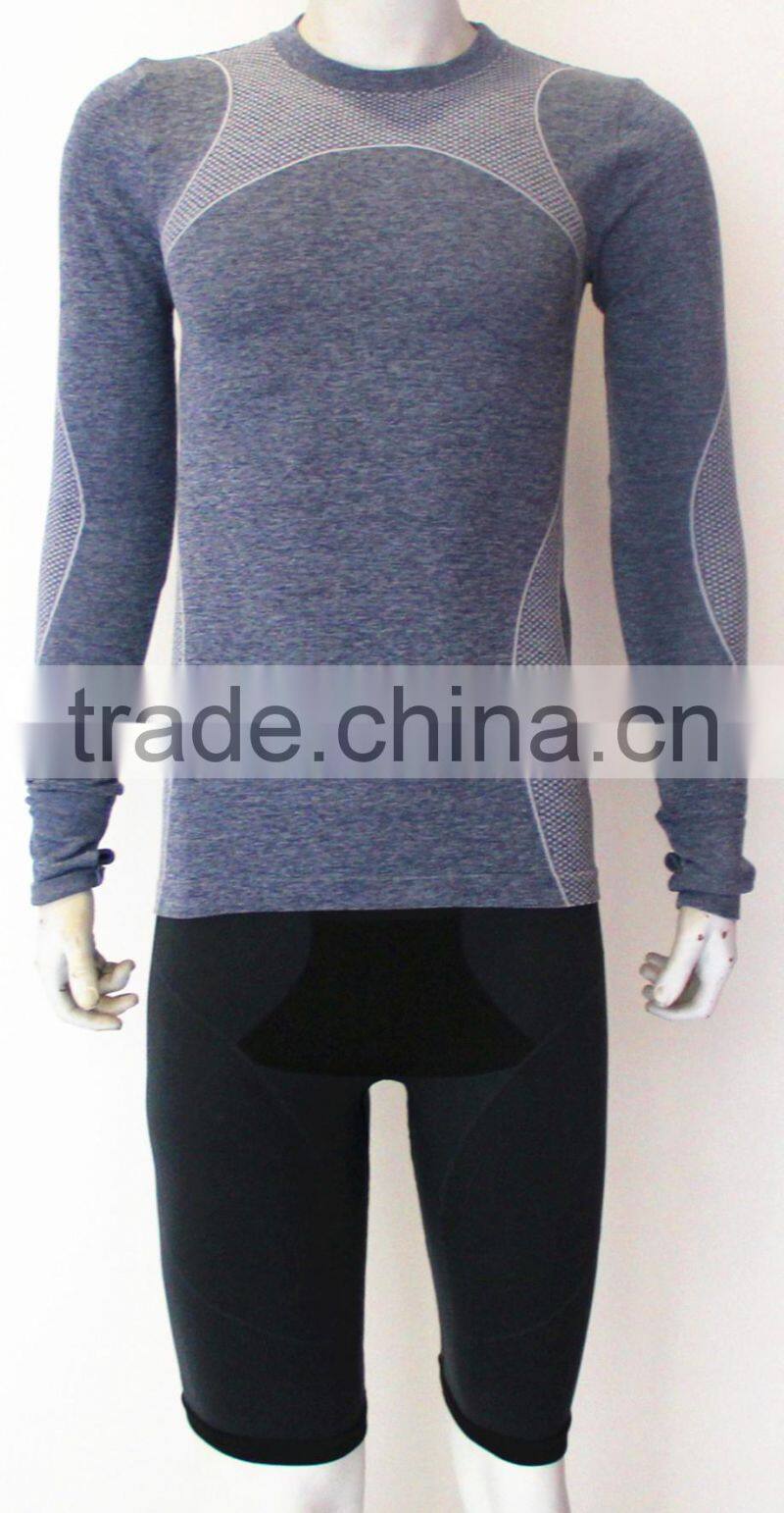 Seamless comfortable cycling jersey for men