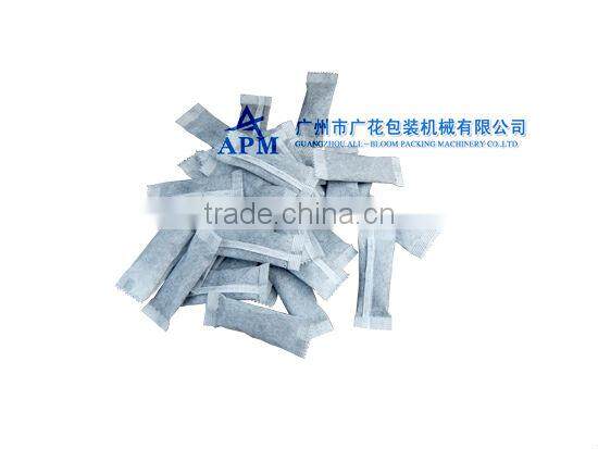 Powder automatic filling and sealing machine