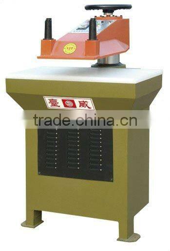 Hydraulic Swing Arm Cutting Machine/Shoe Making Machine