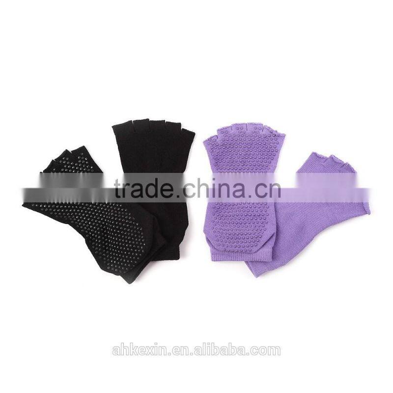 Wholesale grips non slip yoga indoor socks