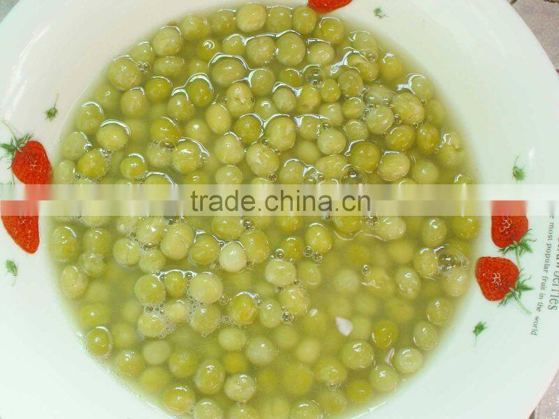 Fresh caned green peas