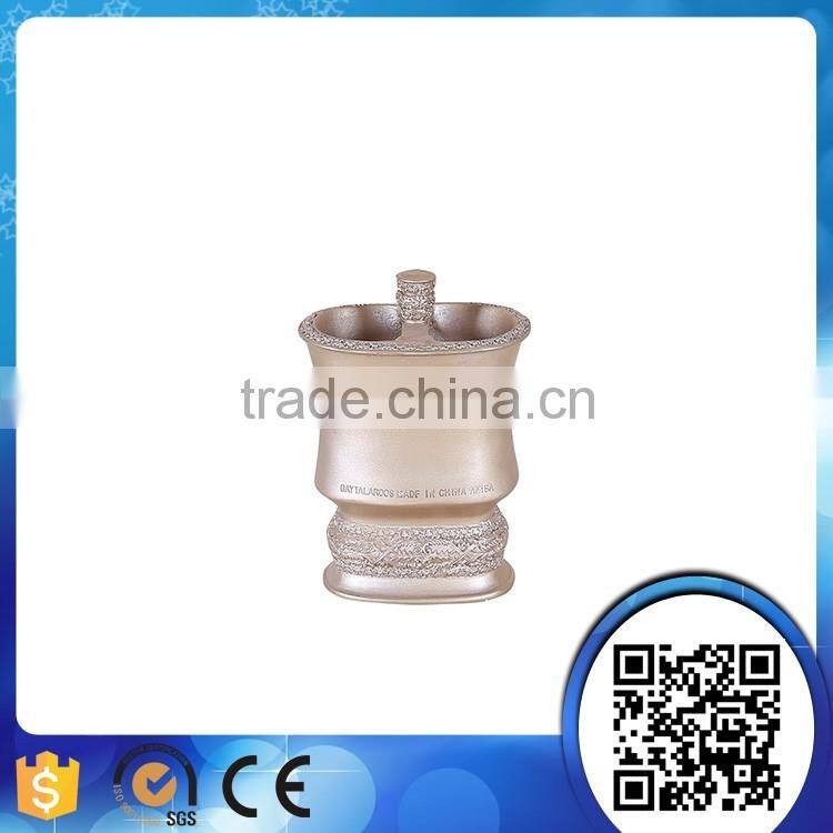 2016 Wholesale China High Grade Gold Polyresin Bathroom Accessory Set With Liquid Soap Dispenser