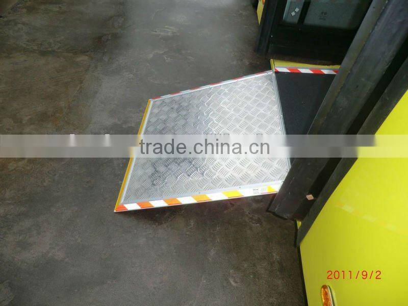 Fold Manual Wheelchair Loading Ramp for Bus