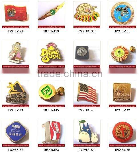 High quality 3D Eagle Stamping Antique Gold Brass Badge