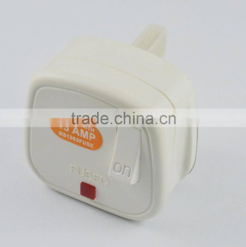 Hot selling alibaba UK 3 pin electrical plugs with switich and LED