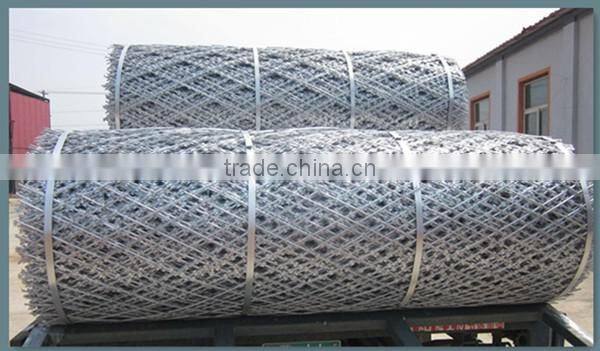 China metal enclosure grills high security square hole razor mesh panels road field fence wire dividers with sharp razor