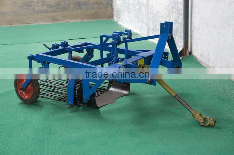 4U series 1 row potato harvester mounted with tractor