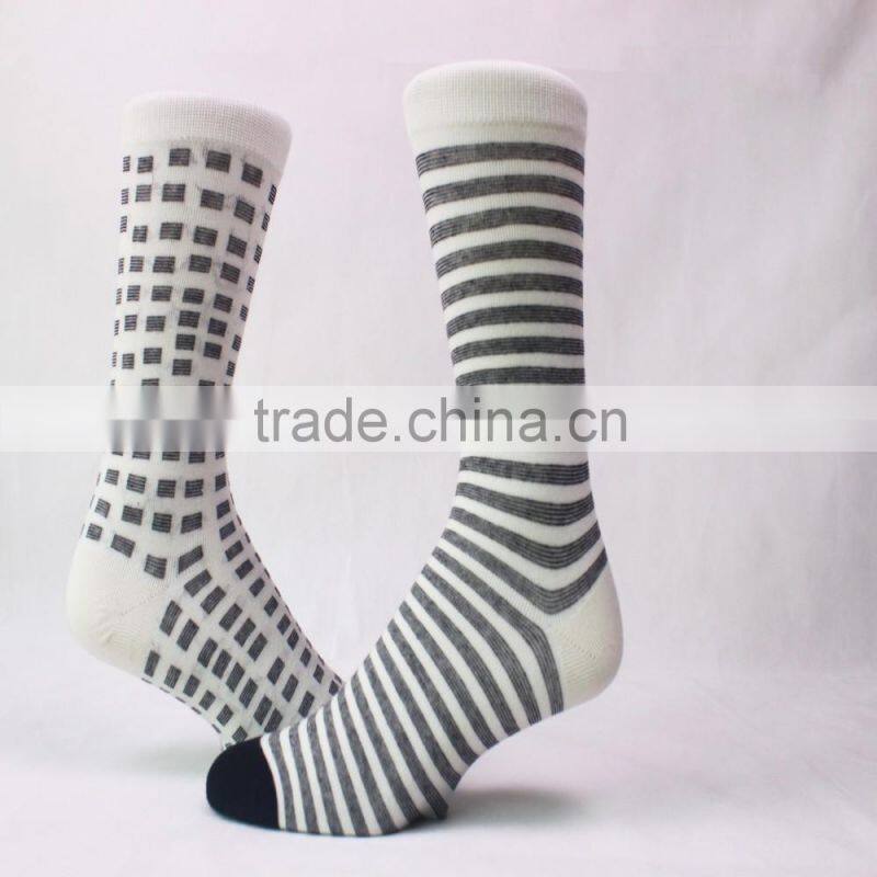 In Stock White Black Pattern 168N 100% Cotton Socks