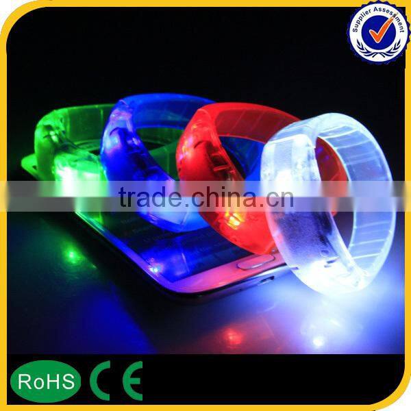 2015 hot Novelty custom led light bracelet