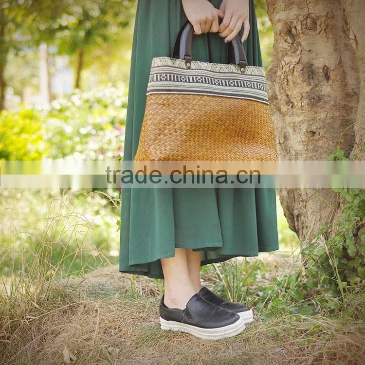 Fashion straw summer beach bag tote bag/handbag with embroidery for ladies and gils