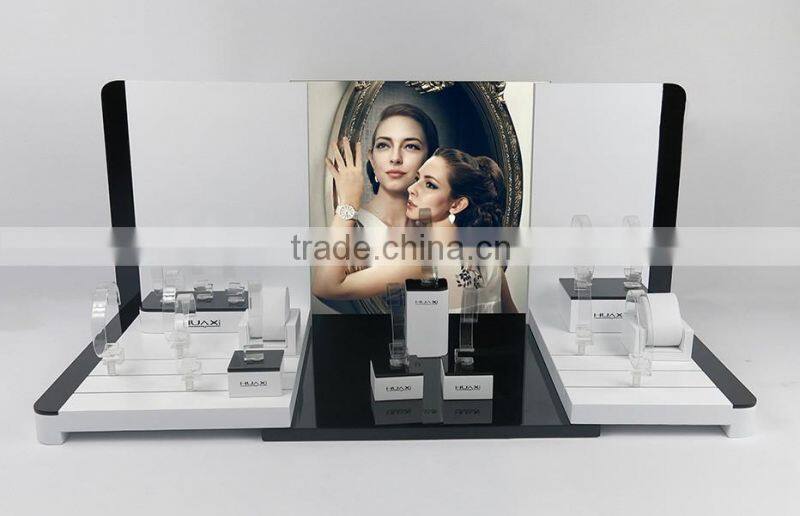 Fashional MDF Wood Watch Display Elegant Acrylic Wood Watch Showcase
