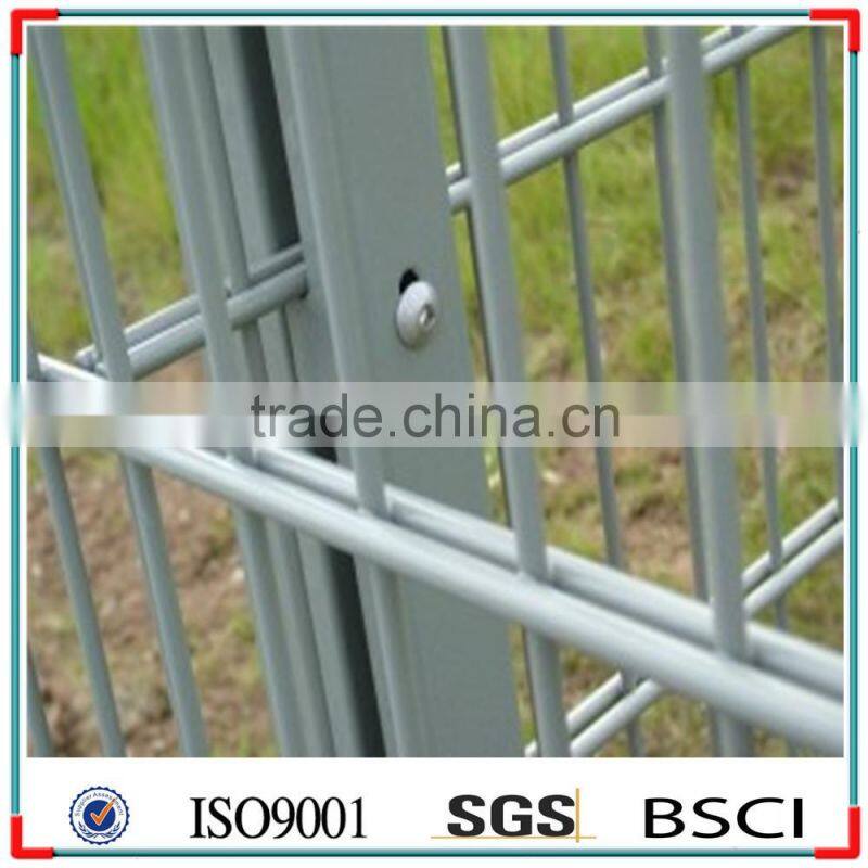 Alibaba China Galvanized Metal Wire Fence Panels