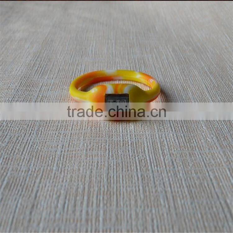 Customized Various Colors Fashion SiCustomized Various Colors Fashion Silicone Watch Band for Digital Wrist Watch Broad Bracelet